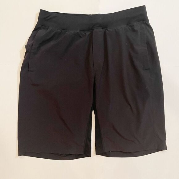 Lululemon Assert Short Black Stretch Size Large Workout gym Athletic - Picture 3 of 5